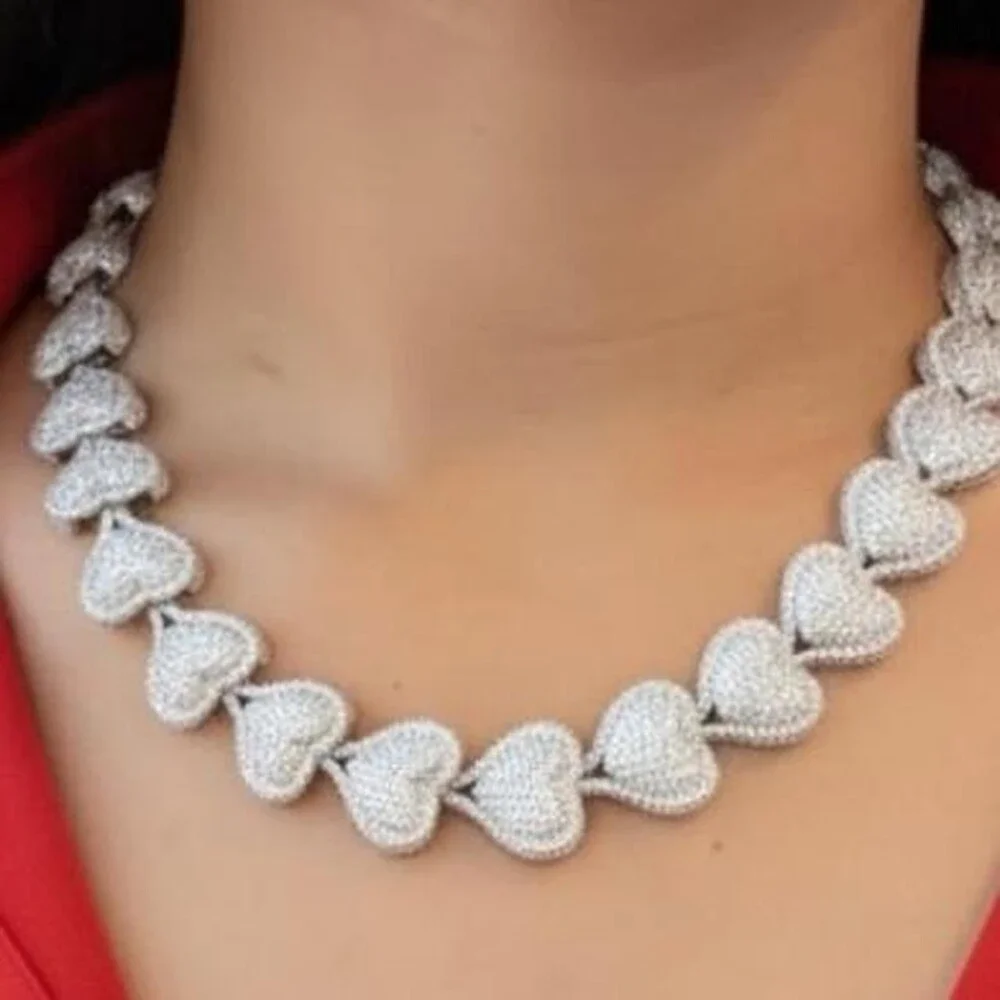 Silver Heart Necklace 16 Inch Glamour 9 C 43